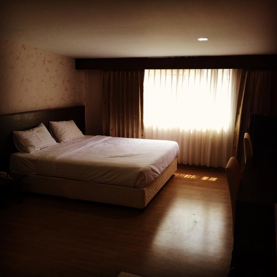 Iraqi Hotel Makkasan Buitenkant foto